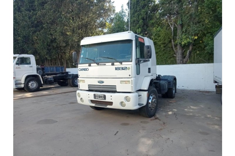 Ford Cargo 1832/37