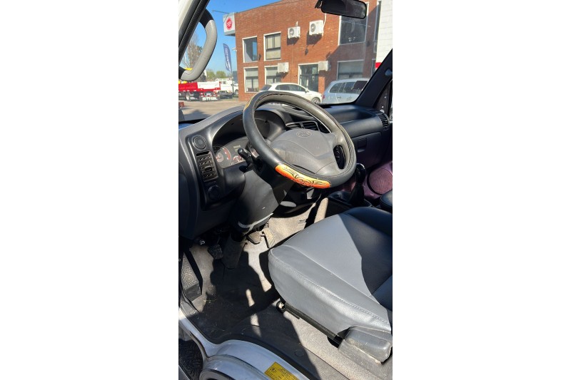 KIA 2700