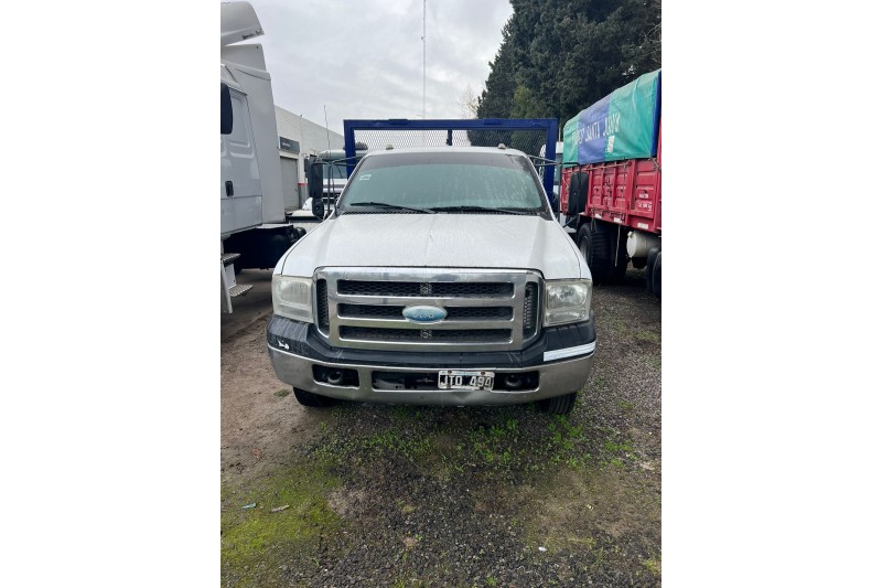 Ford F 4000/2011